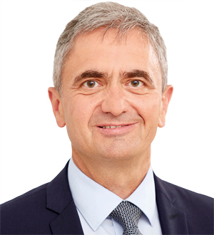 Dr Uwe Lauber